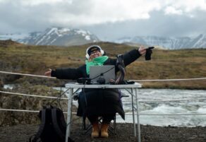 Blackmagic con EVE Online: Lion Productions transmite en directo desde los paisajes naturales de Islandia