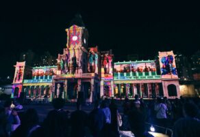 Hugo Rodrigues (ON) proyecta la luz de Christie Griffyn 4K50-RGB sobre el Museo de Artes y Oficios en el Festival de la Luz de Belo Horizonte Christie-griffyn-4k50-rgb-festival-luz-belo-horizonte