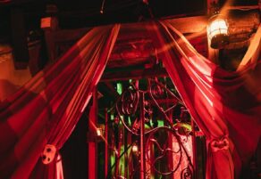 ld-systems-instalacion-audio-inmersivo-musical broadway