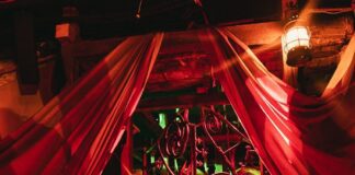 ld-systems-instalacion-audio-inmersivo-musical broadway