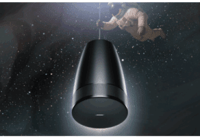 Altavoces colgantes DesignMax Luna de Bose Professional instalados en techos abiertos