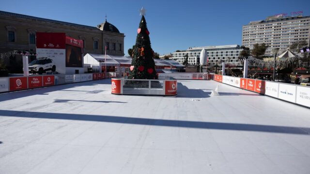 iluminacion-pista-hielo-madrid-triton-blue-colon