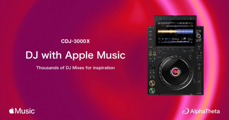 CDJ-3000X compatible con Apple Music: banner oficial de AlphaTheta con el reproductor DJ CDJ-3000X y el mensaje “DJ with Apple Music”.