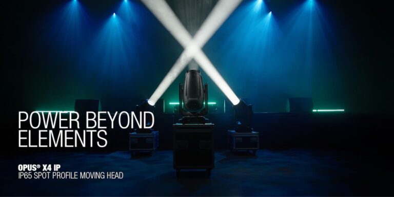 OPUS X4 IP de Cameo en escenario con haces de luz para producciones de exterior