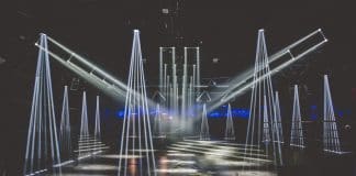 Nueva instalacion de iluminación en la discoteca Bootshaus nightclub