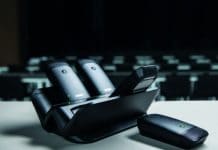 Shure lanza nuevos transmisores microfónicos inalámbricos ULX-D® de superficie y de cuello de cisne. Shure lanza nuevos transmisores microfónicos inalámbricos ULX-D