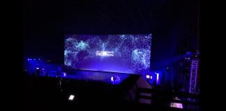 Pantalla lineal de cortina Matrix en el 25º Aniversario de Cisco España