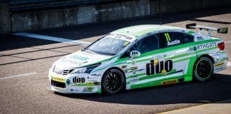 CINTA MAGTAPE ® XTRA™ SOBRE LA PISTA DEL BTCC