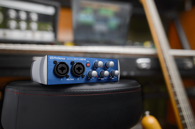 AudioBox USB® 96, la interfaz de audio USB 2.0 y MIDI portátil