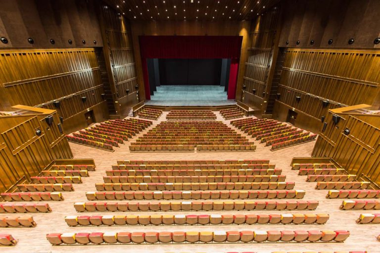 Sono, integradora audiovisual del auditorio del Cartuja Center CITE