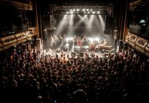 La realidad de los directos, en la sala de conciertos.