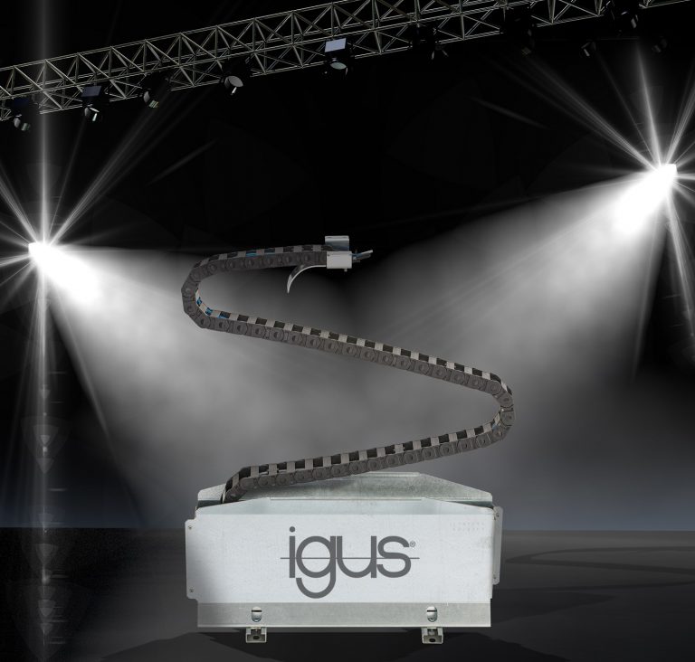 Sistema modular de cadena portacables en zigzag con cadena e-chain