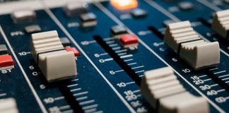 trabajo del técnico de sonido