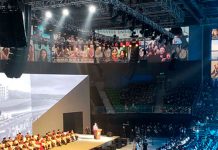 Instalación de equipos de sonido profesional line array de Clair Brothers en la Universidad de Shantou en China equipos de sonido profesional line array Clair Brothers