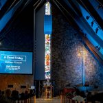 Instalación equipo de sonido profesional para las misas de la iglesia de Emmaus instalación equipo de sonido profesional