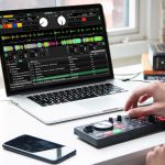 Nuevo controlador DJ portátil con controles táctiles DJ2GO2 Touch de Numark controlador DJ portátil con controles táctiles