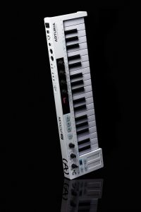 Teclado controlador MIDI KeyStep 37 de Arturia 
