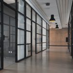 Altavoces de montaje en superficie NELO de AUDAC la solución para la instalación en cualquier pared o techo Altavoces de montaje en superficie NELO de AUDAC