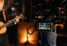 La cámara cinematográfica digital URSA Mini Pro 12K en el festival de música virtual con ED Sheeran en una actuación exclusiva cámara cinematográfica digital URSA Mini Pro 12K