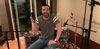 John Spiker productor, ingeniero, mezclador y multi-instrumentista ganador de múltiples premios GRAMMY