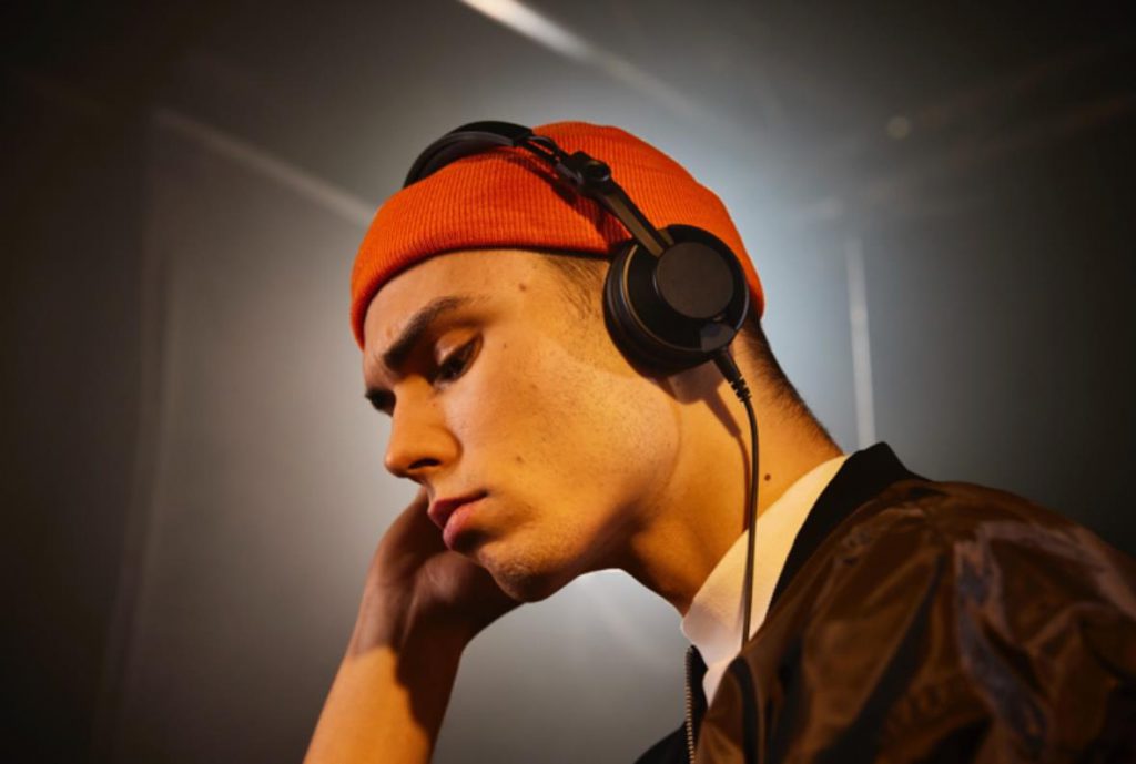 Pioneer DJ presenta al mercado los nuevos auriculares Pioneer HDJ-CX DJ On-Ear superligeros para profesionales