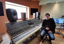 Monitores coaxiales The Ones 8361 de Genelec en el estudio de grabación La Casamurada monitores coaxiales The Ones 8361 de Genelec