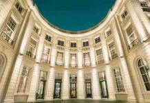 Los sistemas de sonido profesional Sennheiser en el prestigioso Het Nationale Theater Sistemas de microfonía inalámbrica Digital 6000 y minitransmisores de petaca SK 6212 de Sennheiser