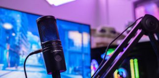 micrófono de condensador cardioide con salida USB AT2020USB-X de Audio-Technica para podcasters, streamers, gamers y creadores de contenidos