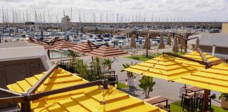 Instalación de los sistemas de sonido inalámbrico de Audio Pro Business en tres chiringuitos del Puerto Deportivo de Rota