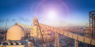 Equipos de intercomunicadores industriales de J&R en la principal refinería de azúcar de Arabia Saudí