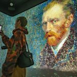 Proyección con tecnología audiovisual de Panasonic en el primer centro de arte inmersivo de Londres