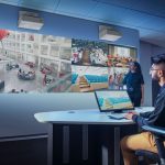 Nuevo proyector portátil LCD PT-CMZ50 de Panasonic de tiro ultracorto para las salas de reuniones, centros educativos y museos