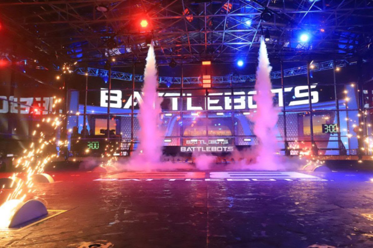 Altavoces Line Array para estadios de Biamp protagonistas en el espectáculo en directo BattleBots Live Show Experience