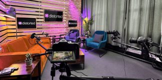 La producción de pódcast audiovisuales mejora con la tecnología y soluciones audiovisuales de Blackmagic con la agencia de contenidos This Is Distorted