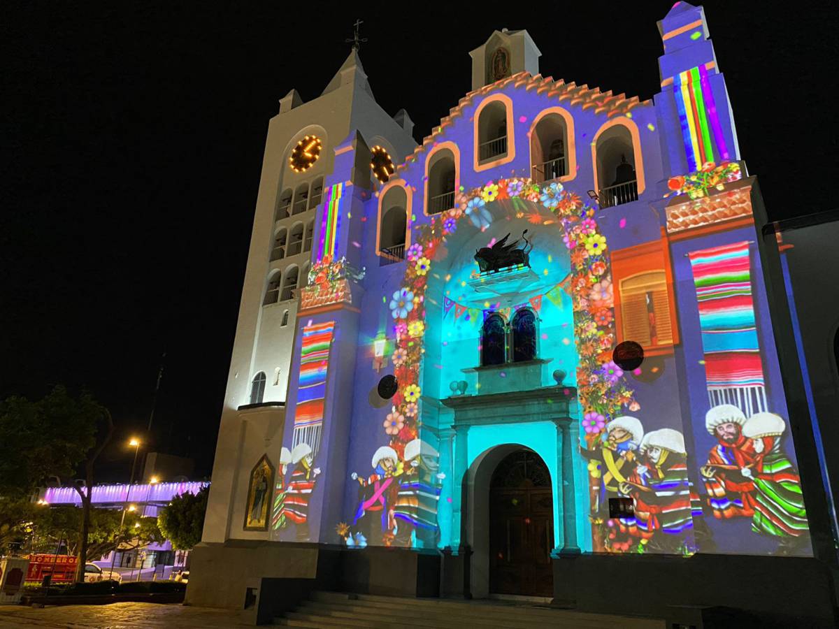 Impresionante espectáculo de videomapping con los proyectores láser 1DLP Serie HS de Christie en la Catedral de Tuxtla