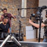 Descubre los tutoriales acerca de las técnicas de grabación para baterías de Neumann Home Studio Academy