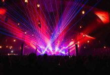 la-mejor-iluminacion-profesional-para-festivales-y-musicales-en-vivo