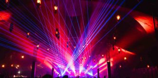 la-mejor-iluminacion-profesional-para-festivales-y-musicales-en-vivo