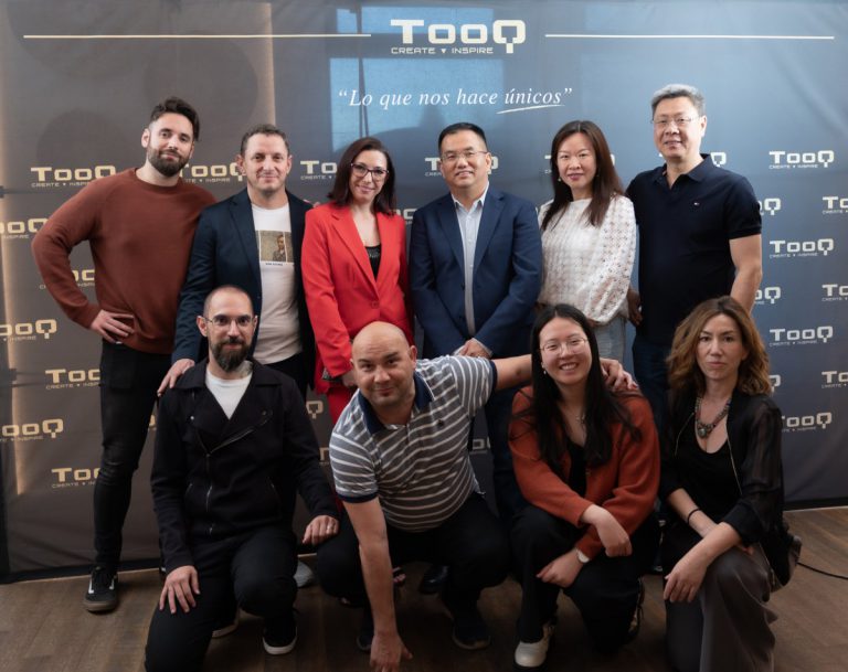 TooQ crea, TooQ inspira, TooQ es arte. Para el equipo humano de TooQ es importante impulsar el arte y la cultura, ya que consideran que es un