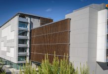 Caso de éxito de OPTIMUS, instalación integral de los sistemas de audio en el edificio de la nueva sede del grupo Cajamar en Almería instalación integral de los mejores sistemas de audio en edificios y oficinas