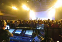 Opiniones de Hannah Brodrick y Philip Harvey sobre la tecnología de las consolas Quantum en los escenarios del festival tour Keane20 Opiniones de las tecnologías de las consolas Quantum las mejores para las giras, festivales y eventos musicales