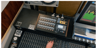 tascam-presenta-studio-bridge-grabadora-multipista-autonoma-con-interfaz-de-audio-usb