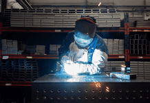 Fantek; primer fabricante español con la certificación TÜV Rheinland, para sus trusses y torres elevadoras Fantek el único fabricante con la certificación TÜV Rheinland, los trusses más seguros