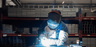 Fantek el único fabricante con la certificación TÜV Rheinland, los trusses más seguros