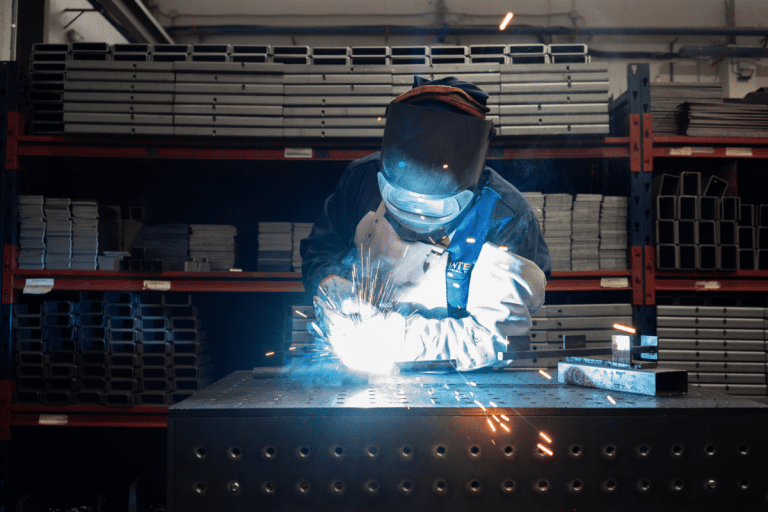 Fantek el único fabricante con la certificación TÜV Rheinland, los trusses más seguros