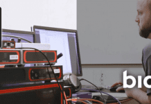 Certificación Cisco para TesiraFORTÉ X y Devio SCX, junto con otros productos de Biamp: una de las mejores soluciones de audio para salas de reuniones híbridas certificación Cisco para sus Bundles completos para salas TesiraFORTÉ X y Devio SCX