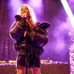 Becky Hill y su equipo técnico eligen las consolas DiGiCo Quantum 338 para sus giras internacionales consolas-digico-quantum-338 la mejor giras y espectáculos internacionales becky-hill