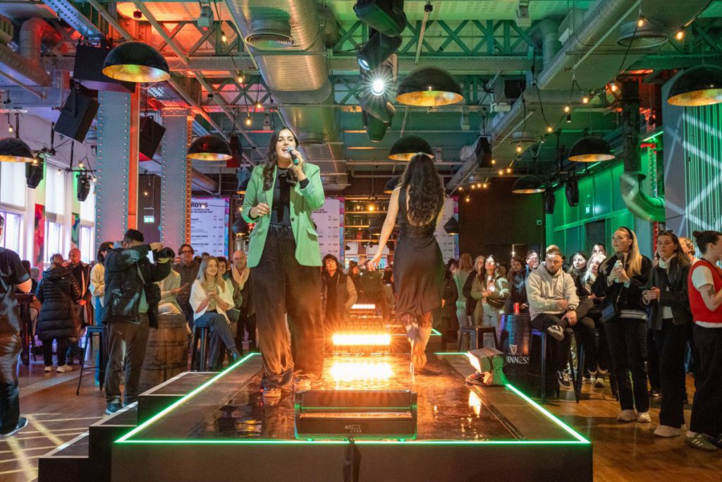 caso-de-exito-de-la-tecnologia-de-db-la-mejor-musica-en-directo-guinness-storehouse