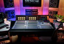 Oracle - Studio shot, front
