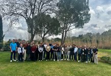 Equipo de Integrated Systems Europe durante la campaña “Conexión restaurada”, reconocida con el premio Sammy 2025 por su impacto en el sector audiovisual.